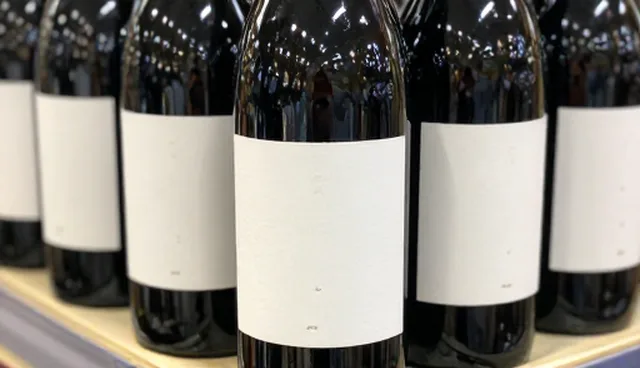 红酒瓶贴运输条件对比：防潮与防震的取舍